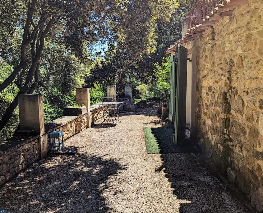Sous Les Chenes Villa Peypin-d'Aigues Exterior photo